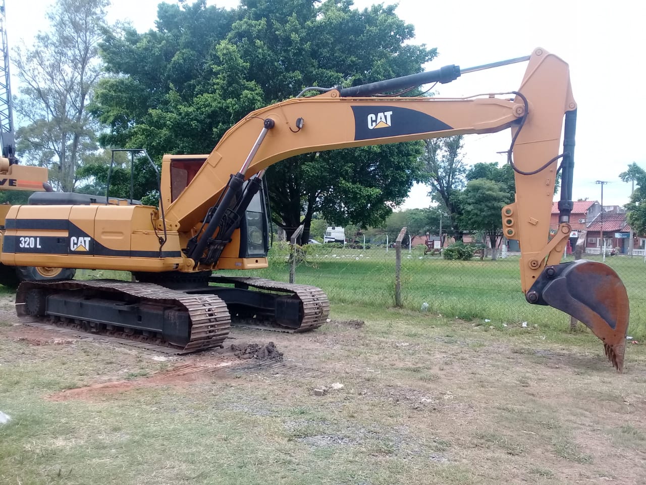 Excavadora Cat modelo 320L